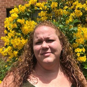 Meet your Posher, Dana